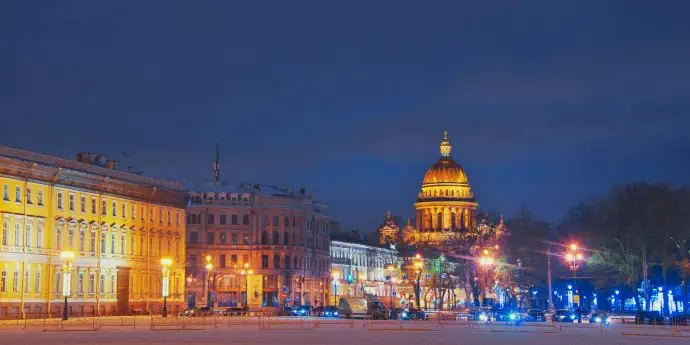 2 в 1: Петербург и Рускеальская зимняя сказка
