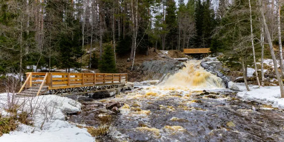 Карельские пейзажи на поезде Москва-Сортавала 2:  Рускеала, водопады, Шхеры